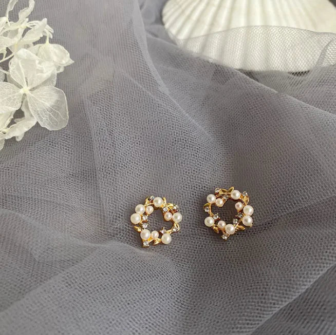 Chic French Pearl Earrings-Accesorios