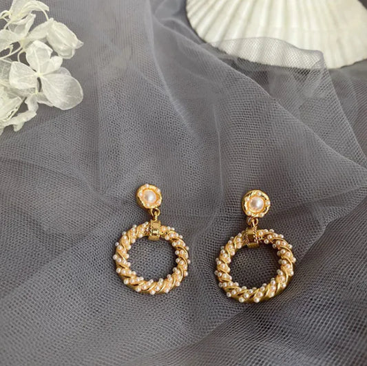 Chic French Pearl Earrings-Accesorios